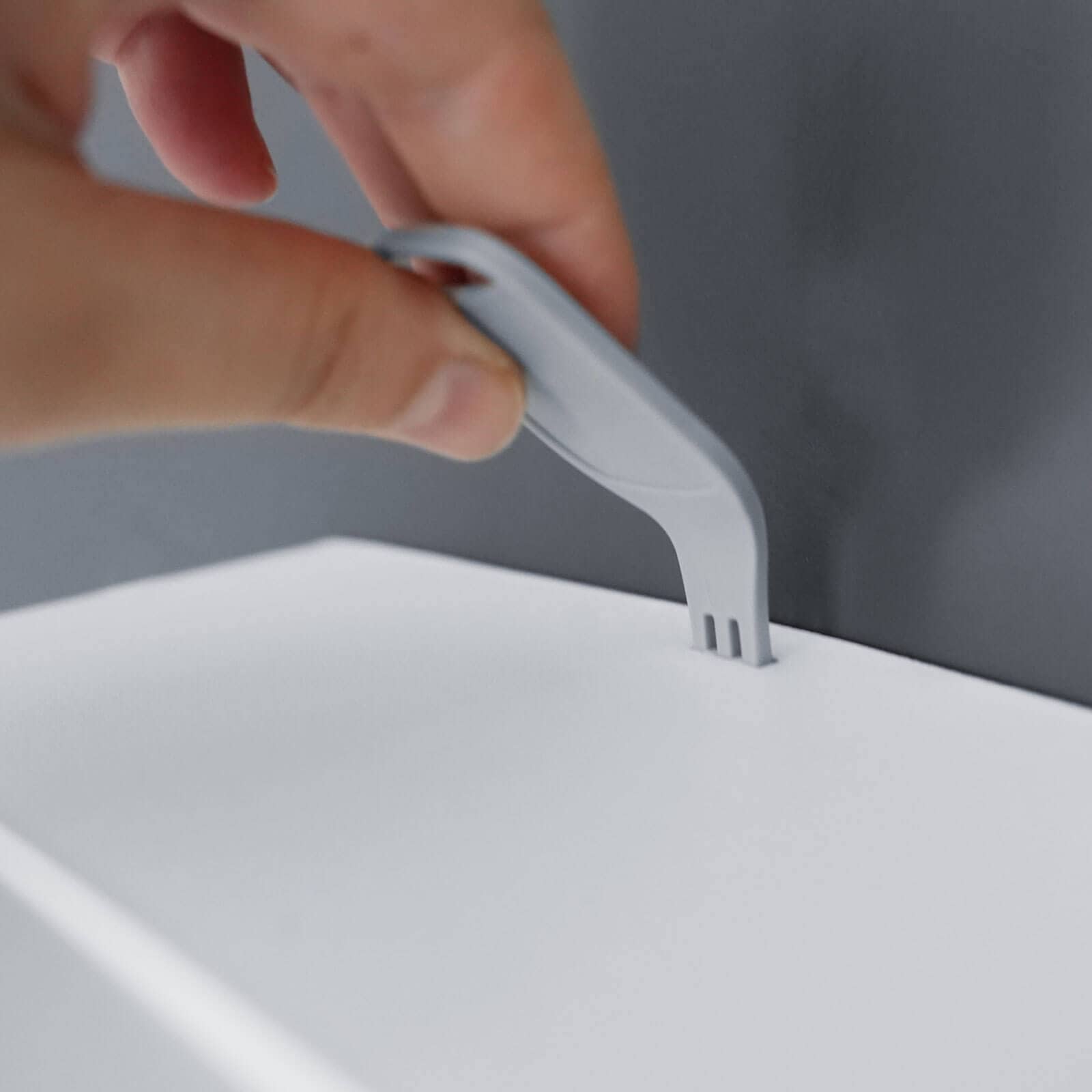 Handtuchspender Maxi für V-Falz Papier - weiß matt