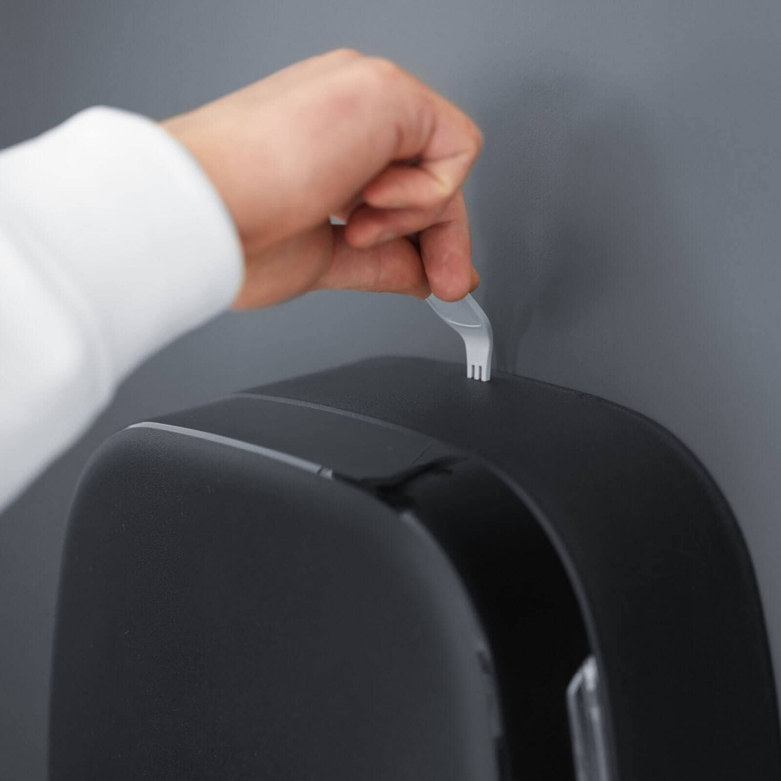 Jumbo toilet paper dispenser - matte black
